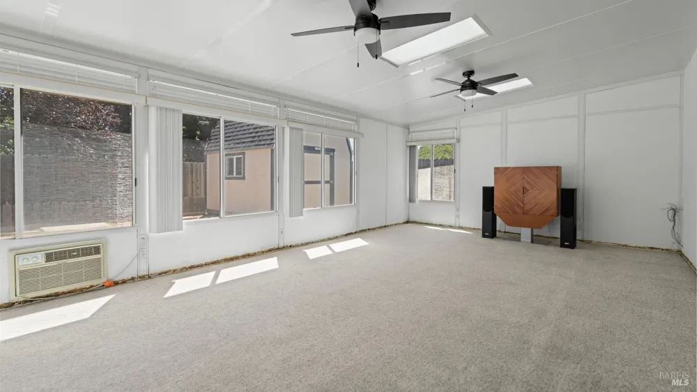393 Limerick Way Vacaville, CA 95688