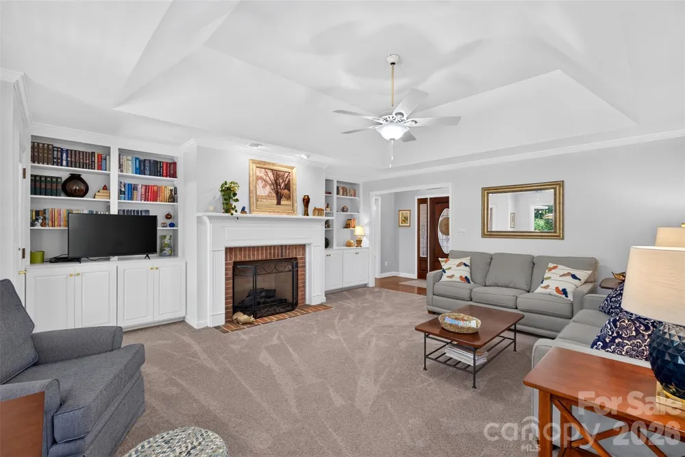 216 Muirfield Drive Spartanburg, SC 29306