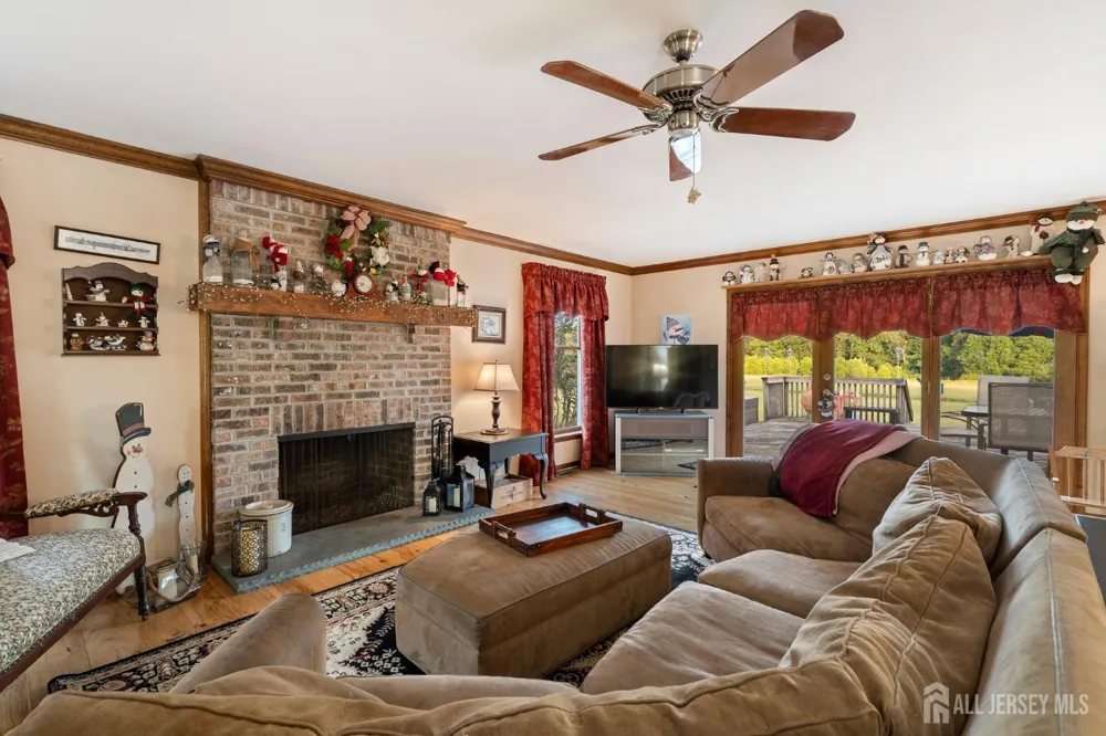 655 524 Route Allentown, NJ 08501