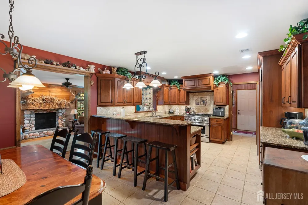 655 524 Route Allentown, NJ 08501
