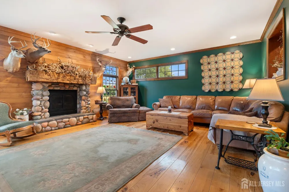 655 524 Route Allentown, NJ 08501