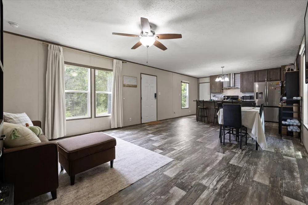 6183 Marie Lane Harrison, TN 37341
