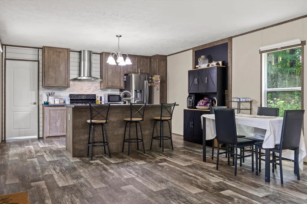 6183 Marie Lane Harrison, TN 37341
