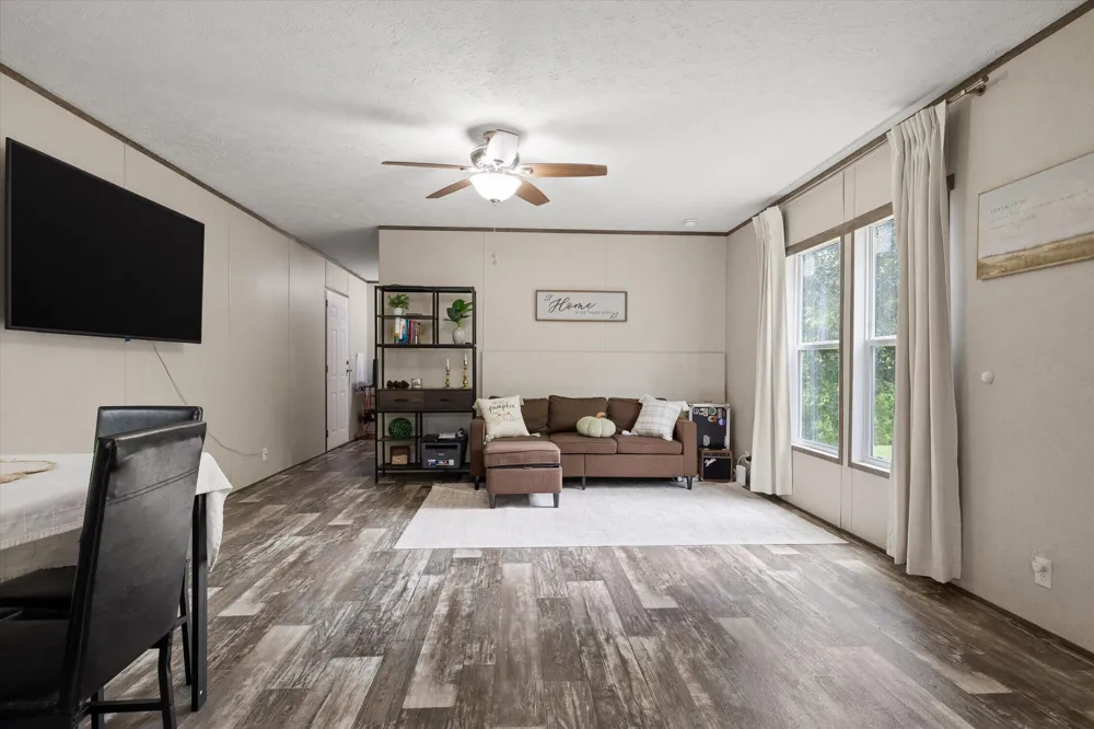 6183 Marie Lane Harrison, TN 37341