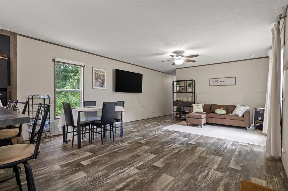 6183 Marie Lane Harrison, TN 37341