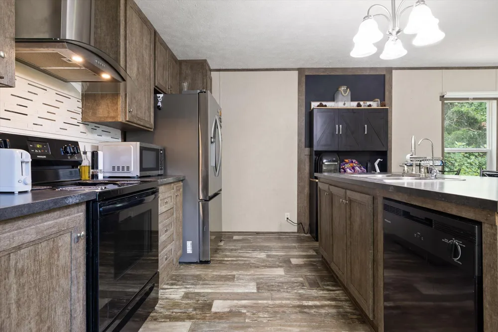 6183 Marie Lane Harrison, TN 37341