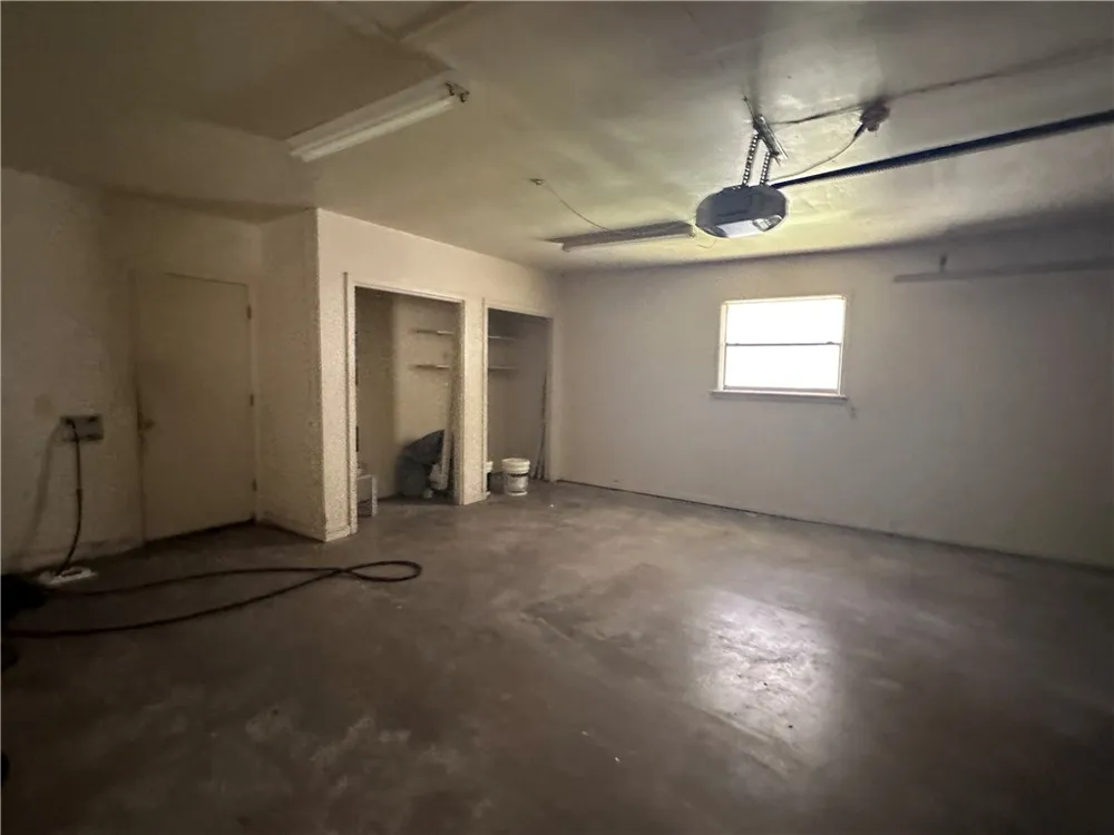 825 Crestview Drive Corpus Christi, TX 78412