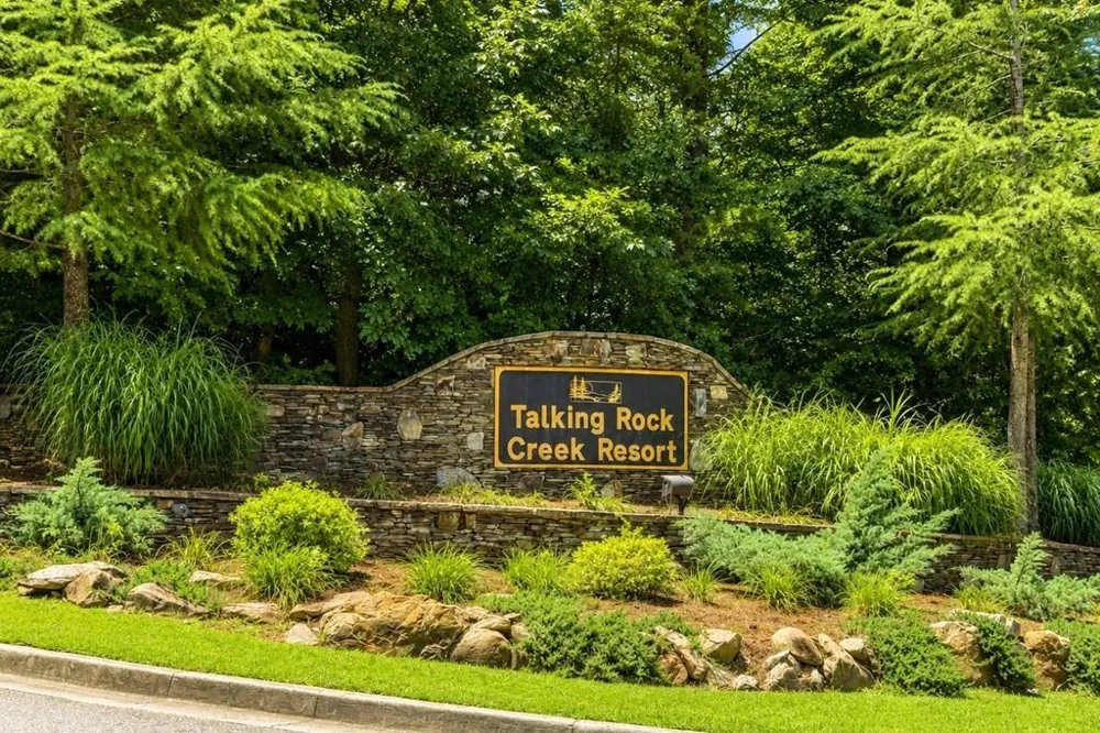 296 Serenity Loop Chatsworth, GA 30705