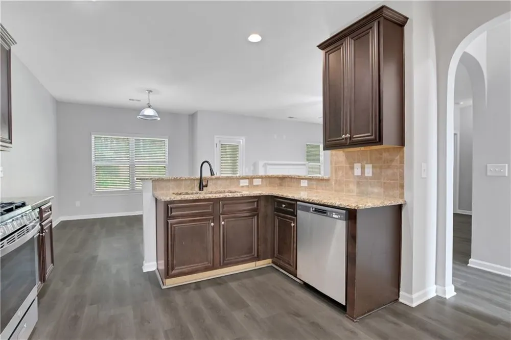 6740 Oak Hill Place Union City, GA 30213