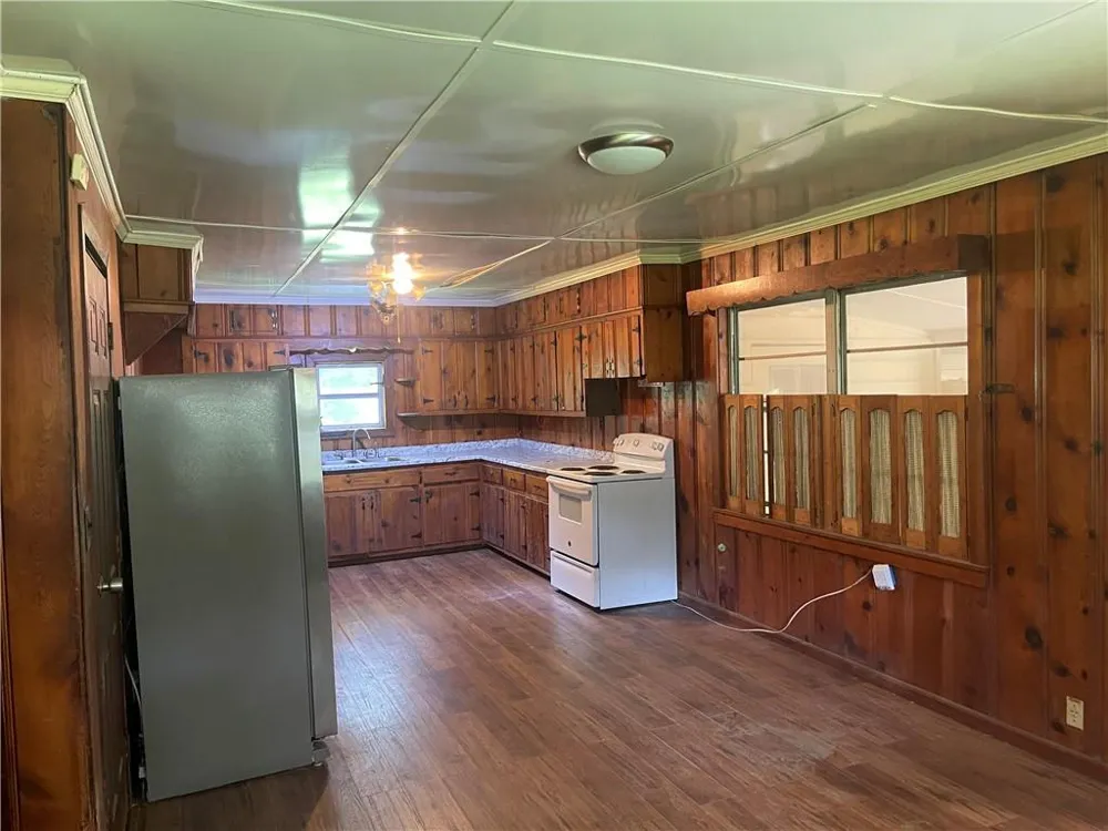 172 Raymond Carson Newnan, GA 30265