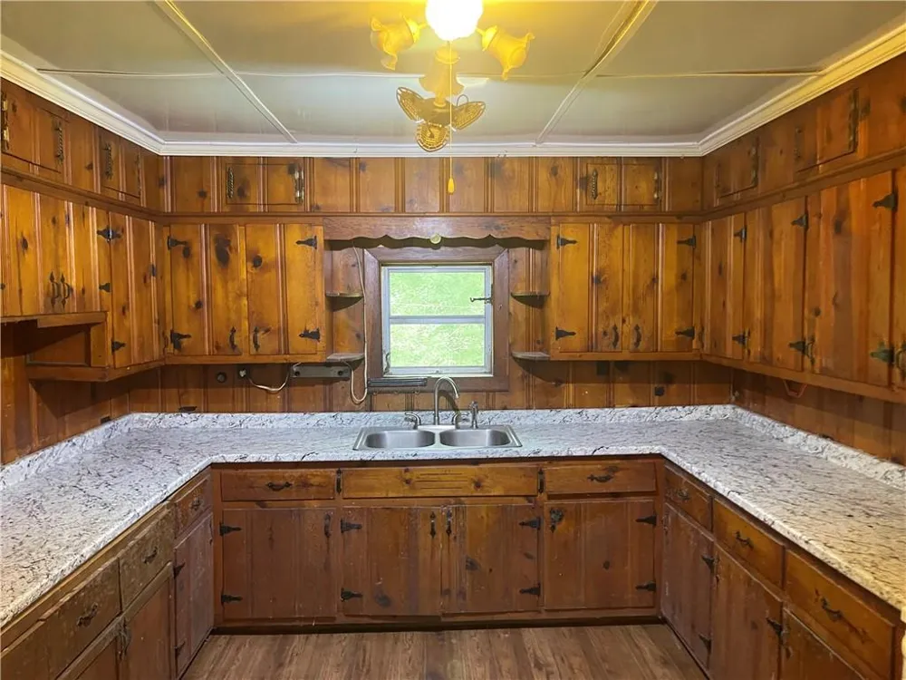 172 Raymond Carson Newnan, GA 30265