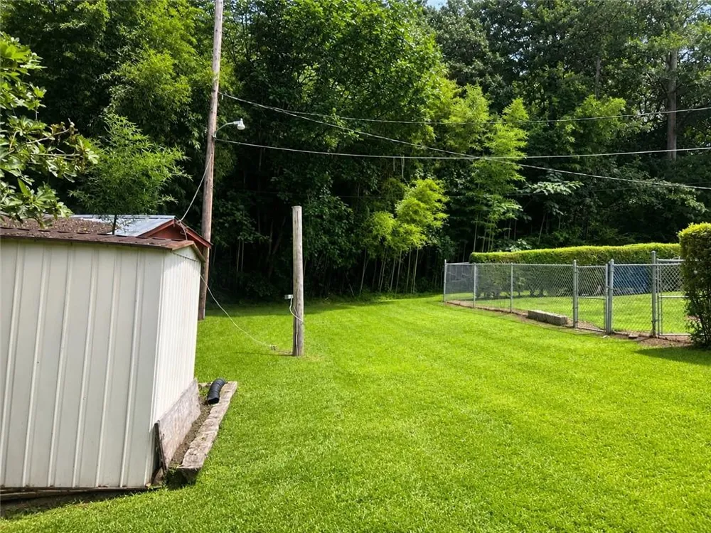 172 Raymond Carson Newnan, GA 30265