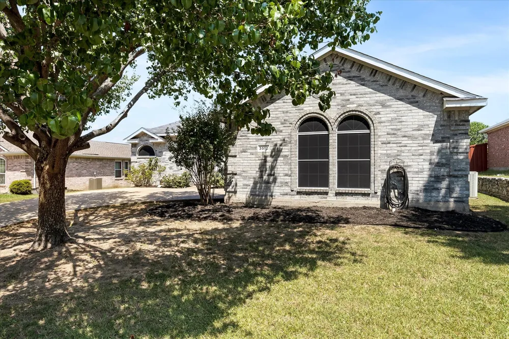 3512 Valley Forge Sachse, TX 75048