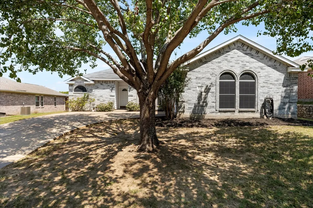 3512 Valley Forge Sachse, TX 75048