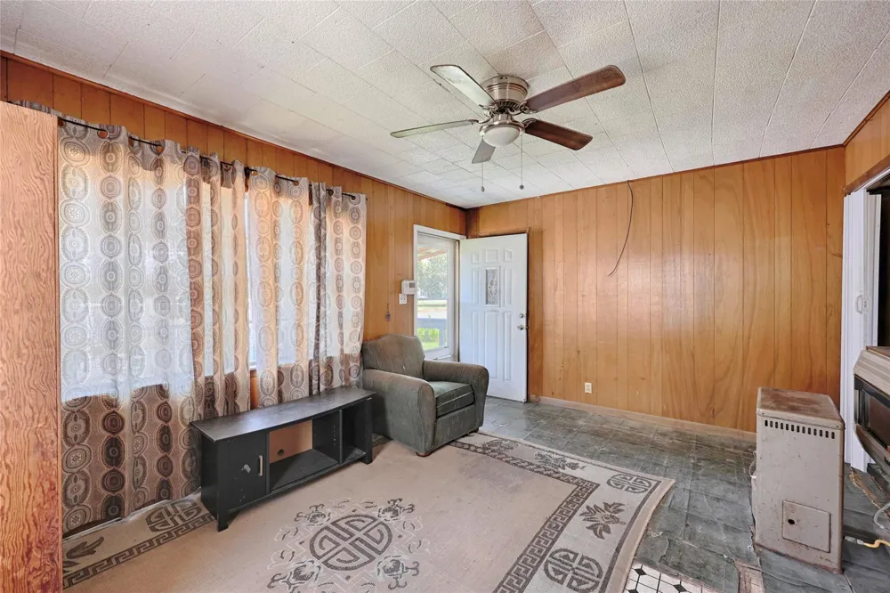 505 Kellett Avenue Schulenburg, TX 78956