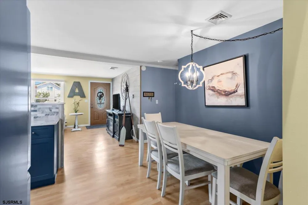 12 Ocean View Dr Ocean View, NJ 08230