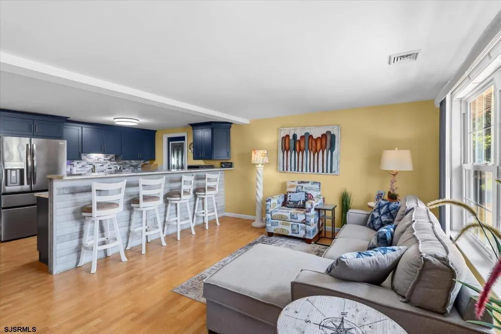 12 Ocean View Dr Ocean View, NJ 08230
