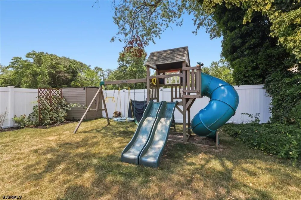 12 Ocean View Dr Ocean View, NJ 08230