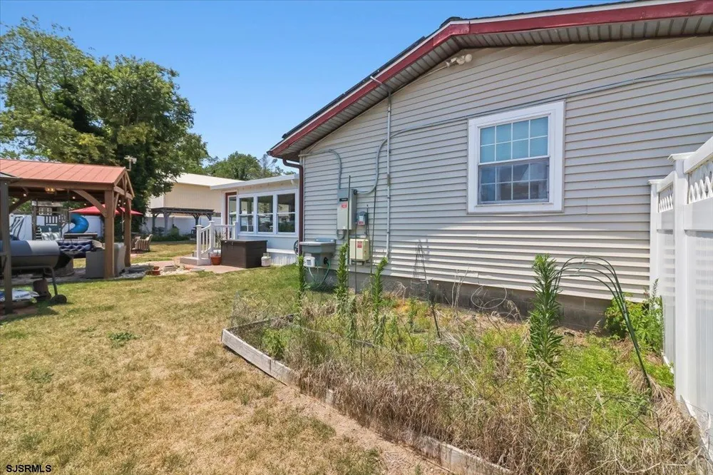 12 Ocean View Dr Ocean View, NJ 08230