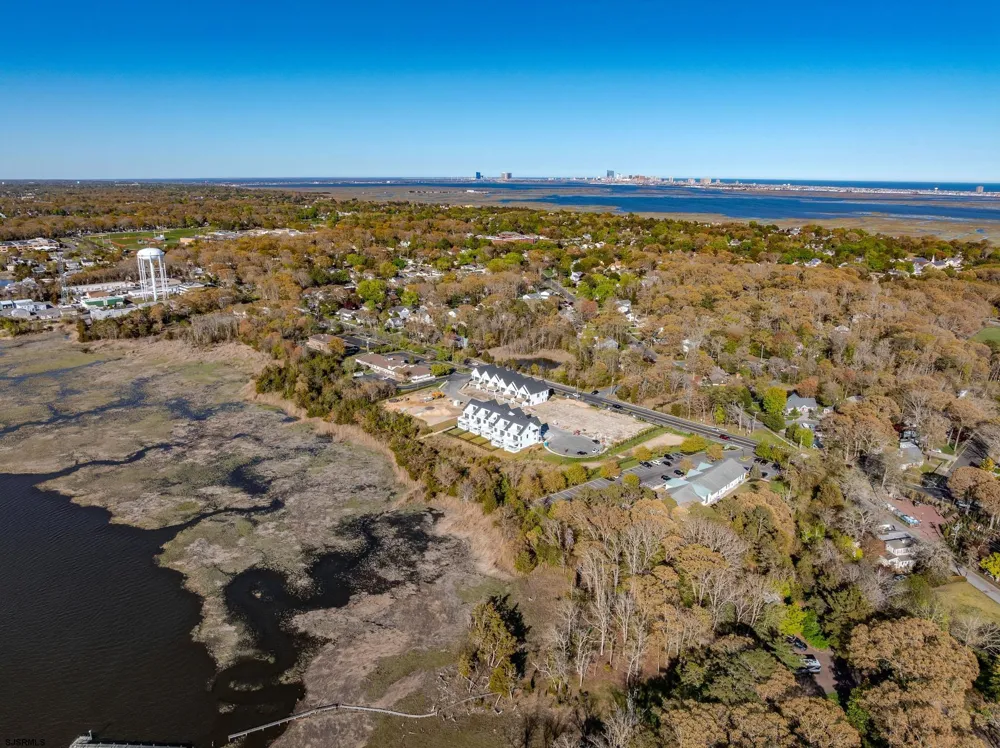 36 Creek View Ln Linwood, NJ 08221