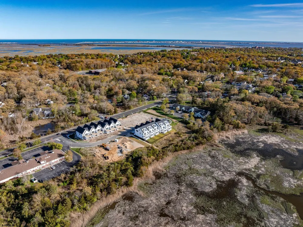 36 Creek View Ln Linwood, NJ 08221