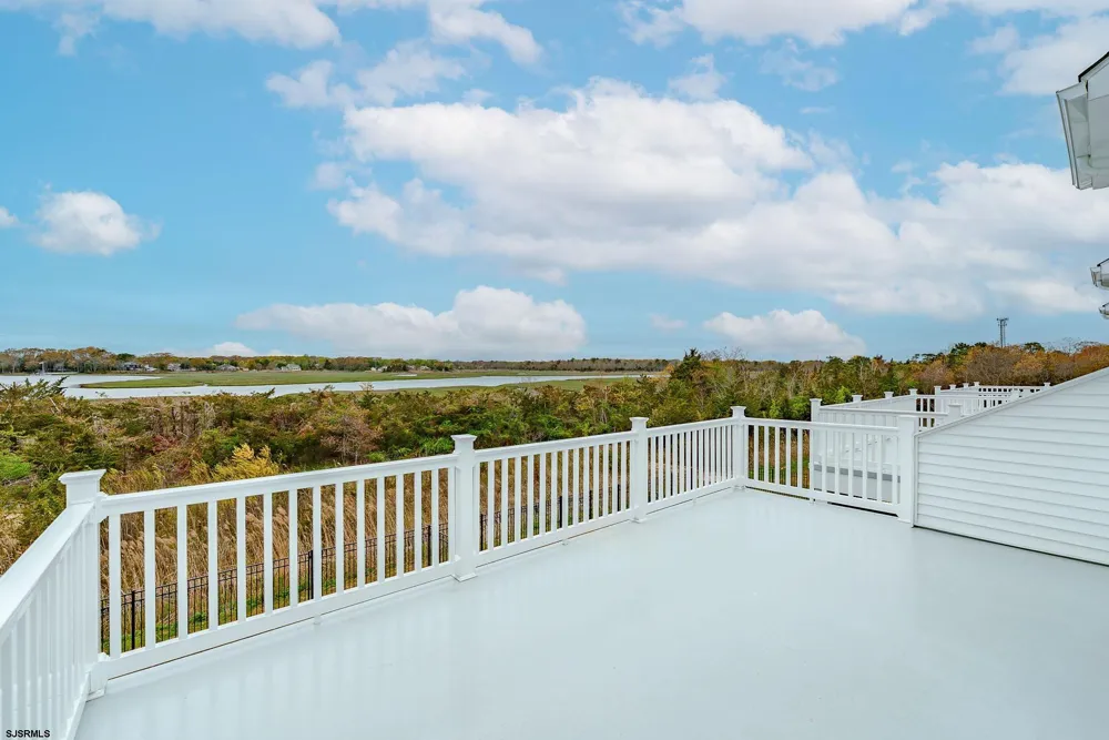 18 Creek View Ln Linwood, NJ 08221