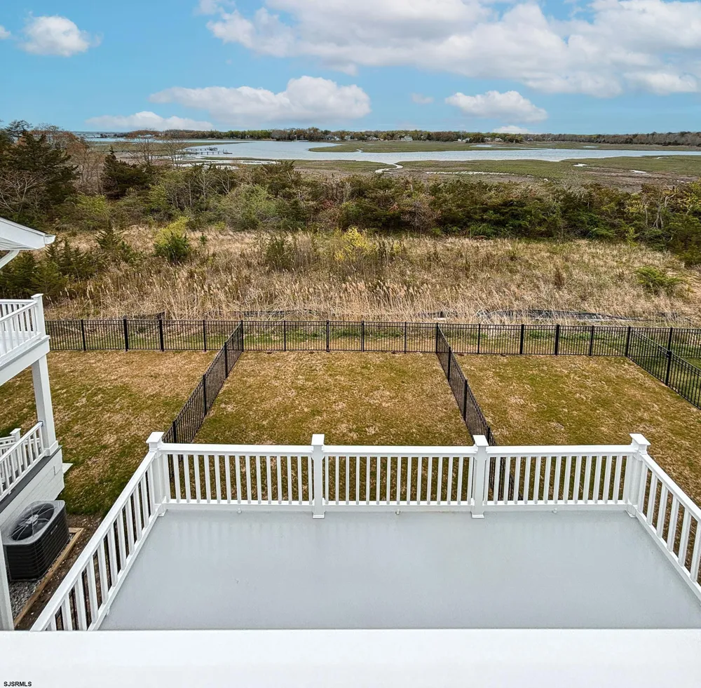 18 Creek View Ln Linwood, NJ 08221