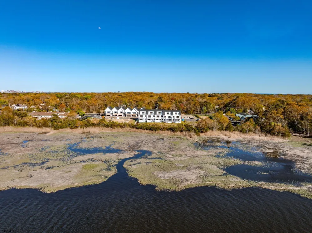 18 Creek View Ln Linwood, NJ 08221
