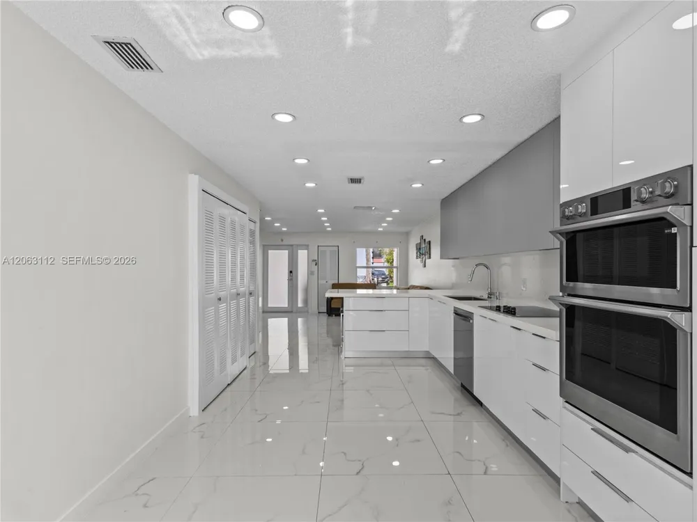 165 SW 113th Ct Sweetwater, FL 33174