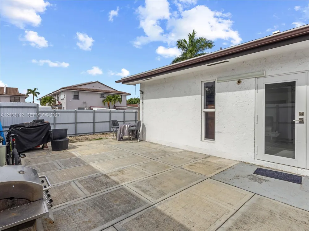 165 SW 113th Ct Sweetwater, FL 33174