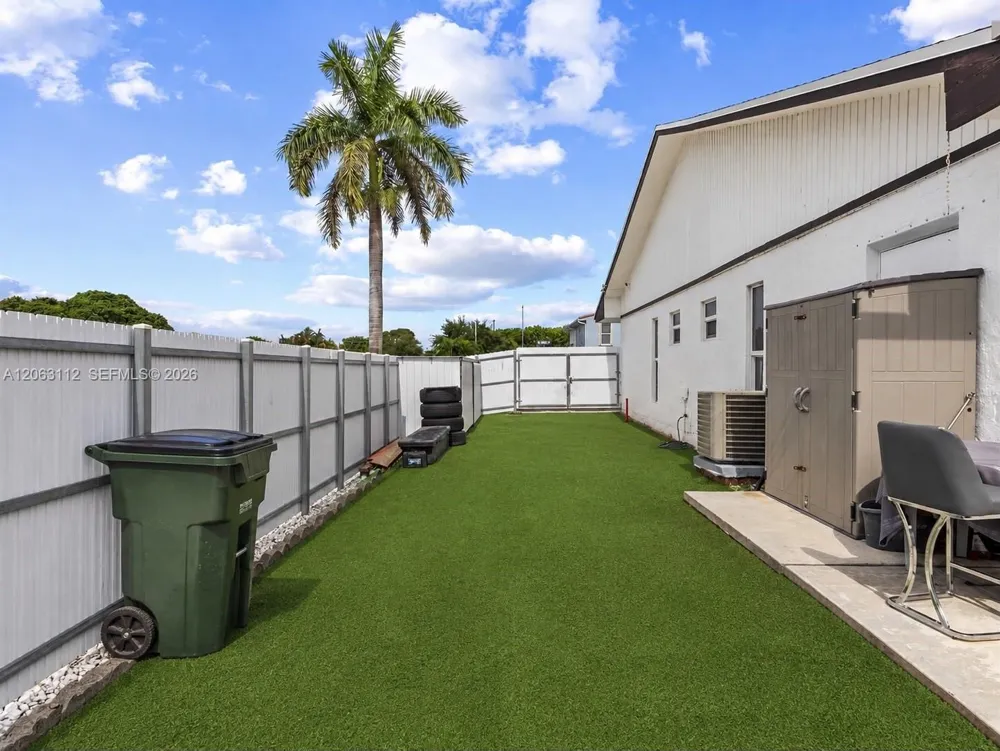 165 SW 113th Ct Sweetwater, FL 33174