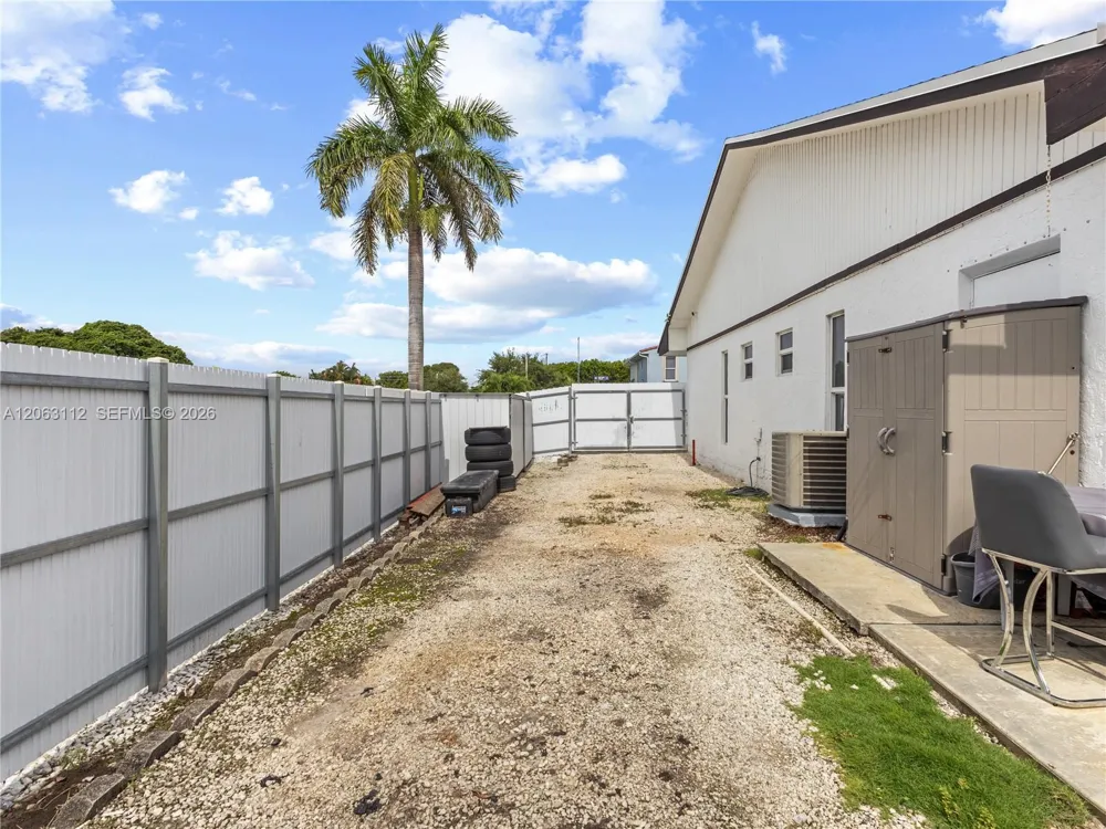 165 SW 113th Ct Sweetwater, FL 33174