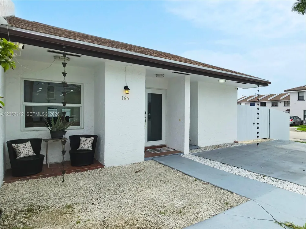 165 SW 113th Ct Sweetwater, FL 33174