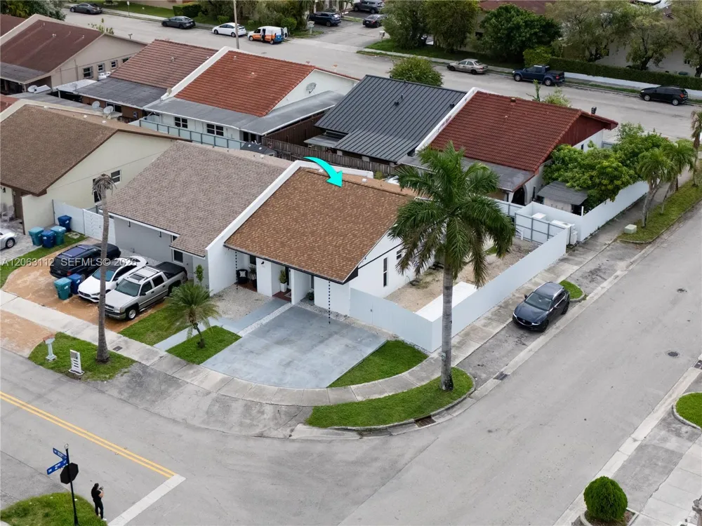 165 SW 113th Ct Sweetwater, FL 33174