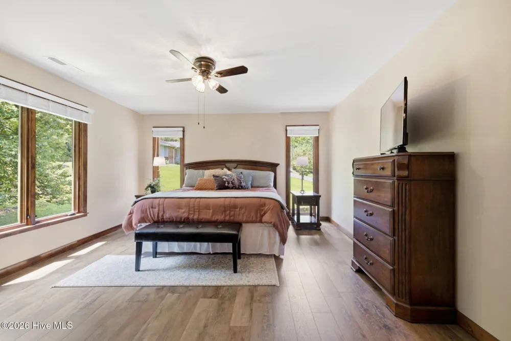 239 Woodland Heights Robbinsville, NC 28771