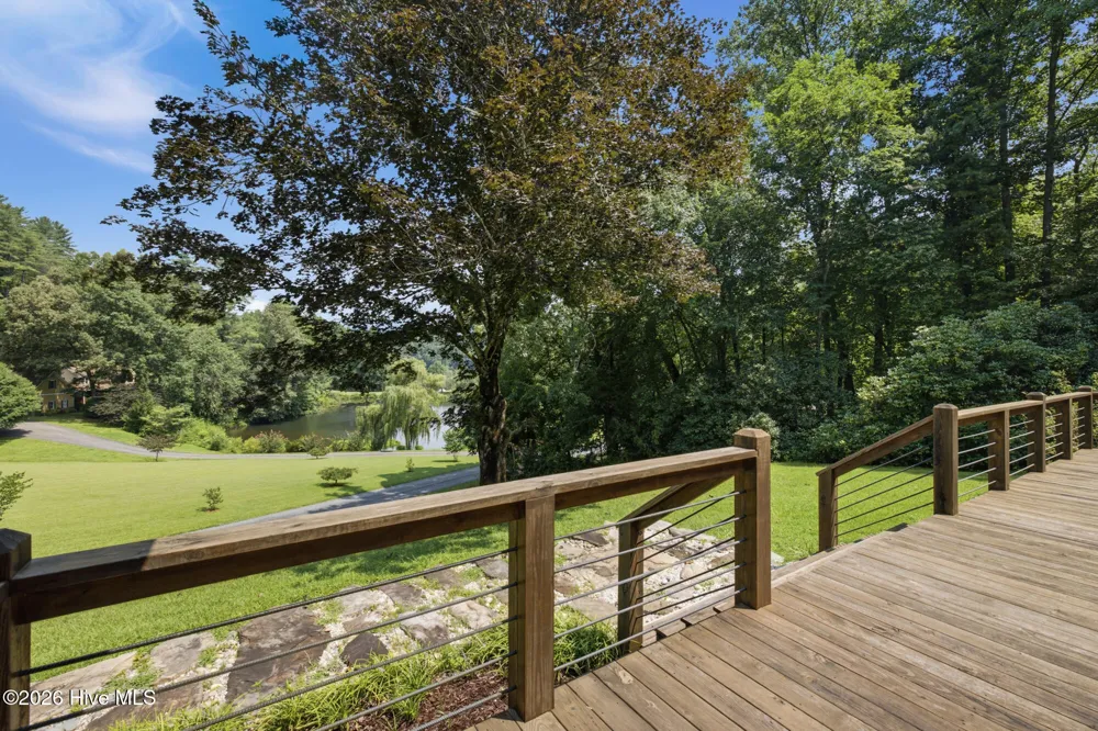 239 Woodland Heights Robbinsville, NC 28771