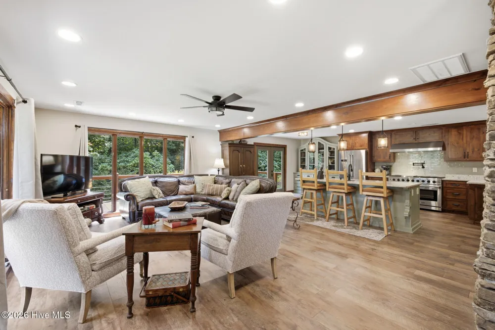 239 Woodland Heights Robbinsville, NC 28771