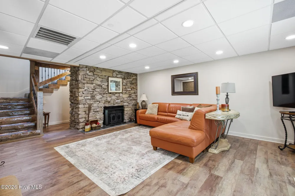 239 Woodland Heights Robbinsville, NC 28771