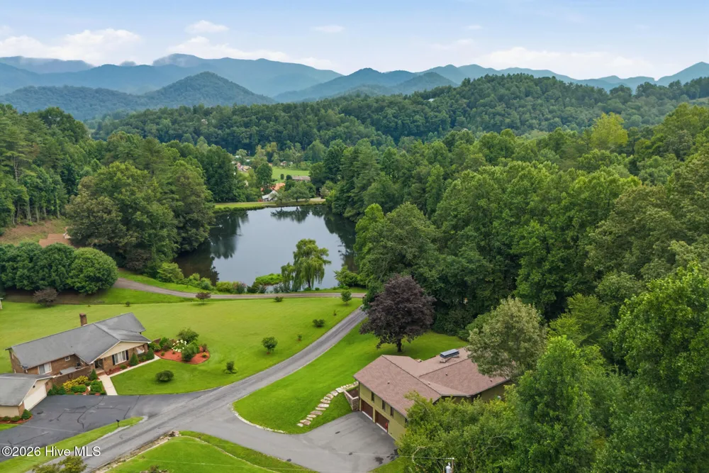 239 Woodland Heights Robbinsville, NC 28771