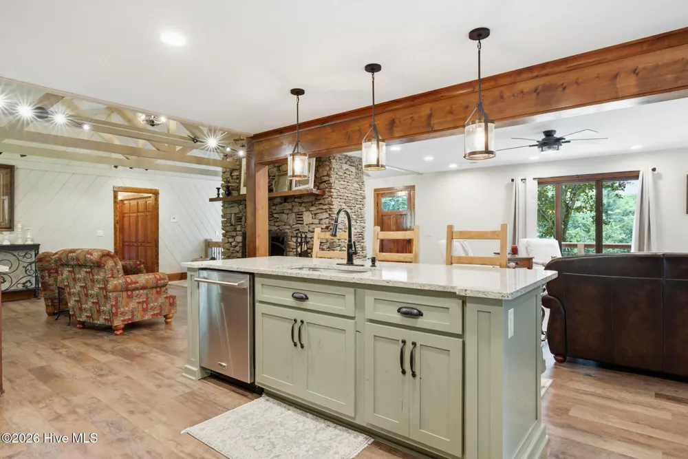 239 Woodland Heights Robbinsville, NC 28771