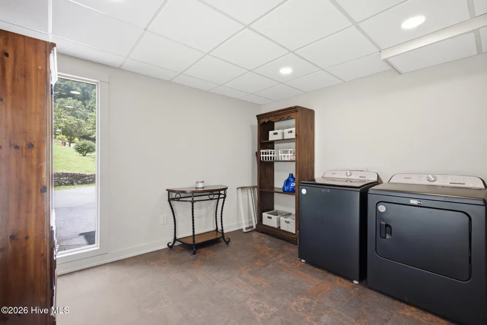 239 Woodland Heights Robbinsville, NC 28771