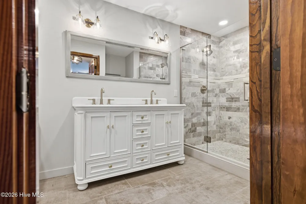 239 Woodland Heights Robbinsville, NC 28771