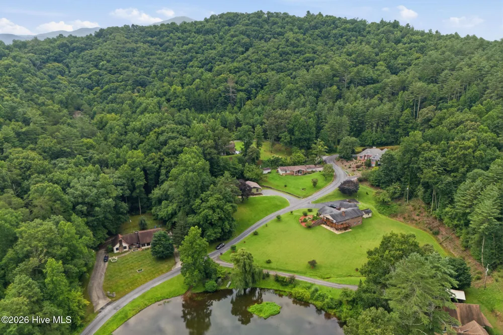 239 Woodland Heights Robbinsville, NC 28771