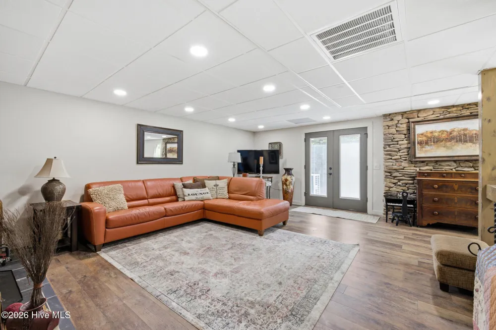239 Woodland Heights Robbinsville, NC 28771