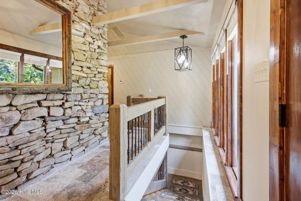 239 Woodland Heights Robbinsville, NC 28771