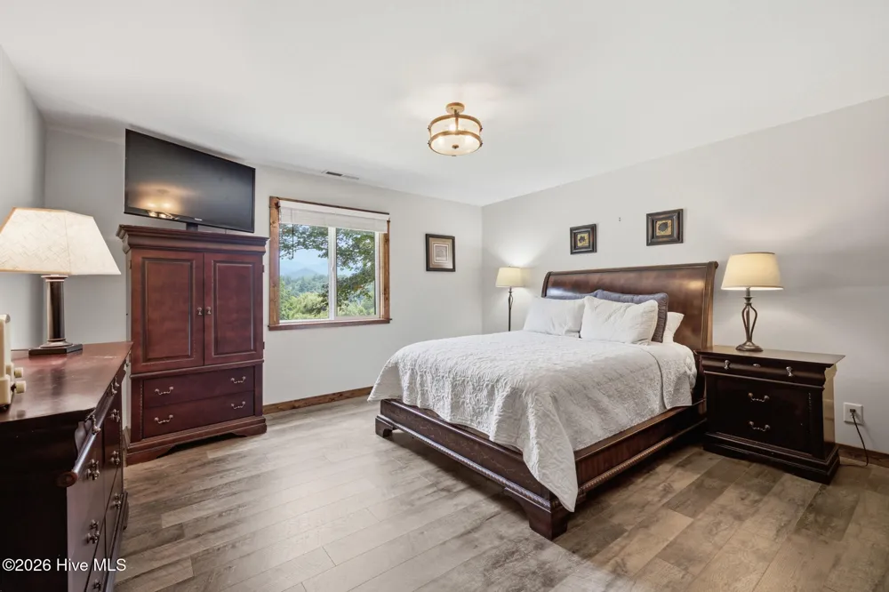 239 Woodland Heights Robbinsville, NC 28771