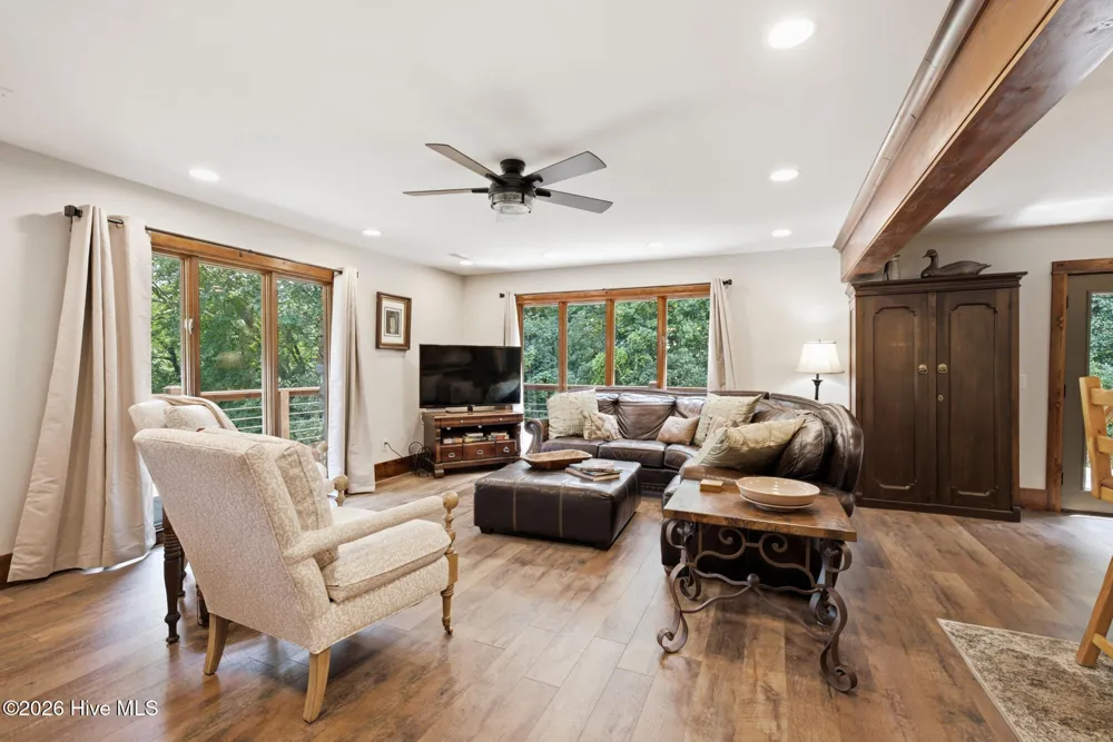 239 Woodland Heights Robbinsville, NC 28771