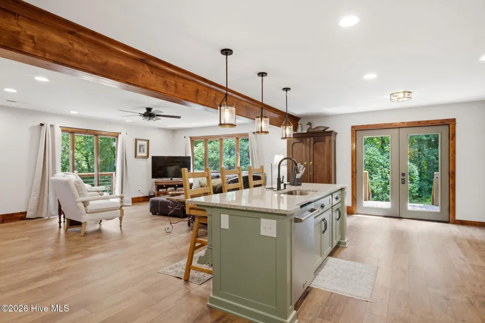 239 Woodland Heights Robbinsville, NC 28771