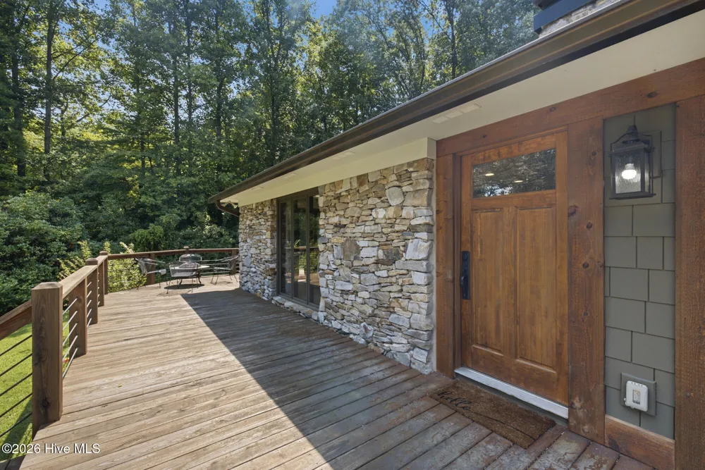 239 Woodland Heights Robbinsville, NC 28771