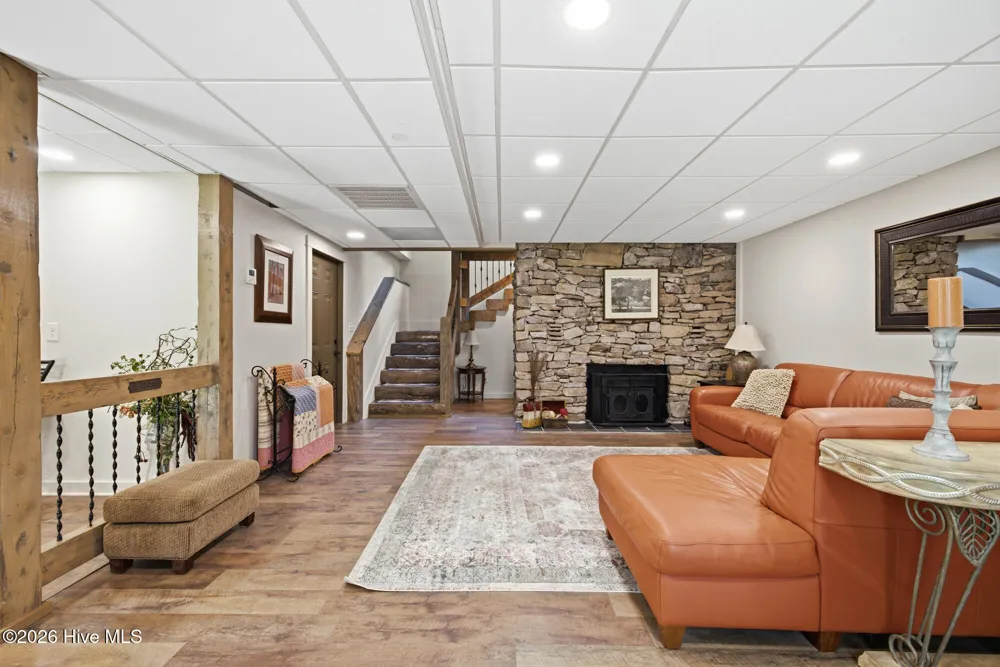 239 Woodland Heights Robbinsville, NC 28771